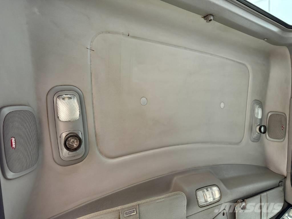 Peterbilt 388 曳引機組件