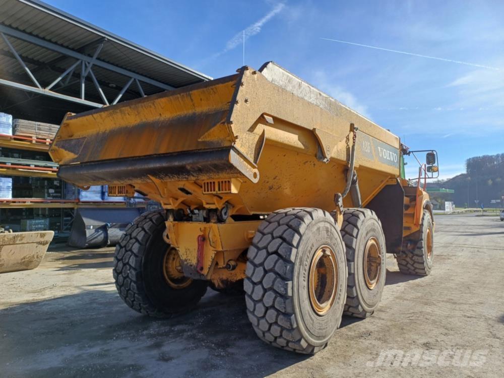 Volvo A25G 鉸接式起吊車
