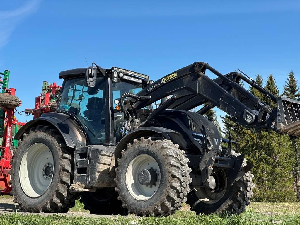Valtra T 255 Versu 曳引機