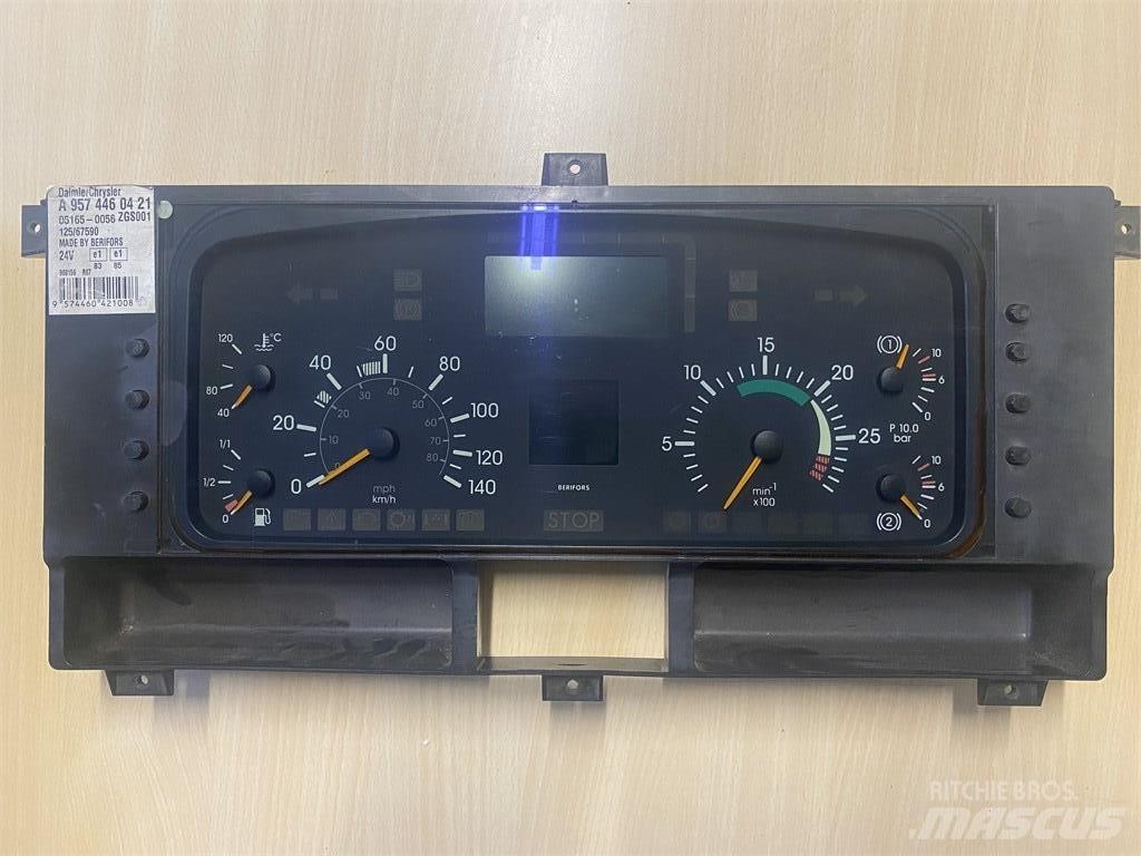 Mercedes-Benz Econic 電子設備