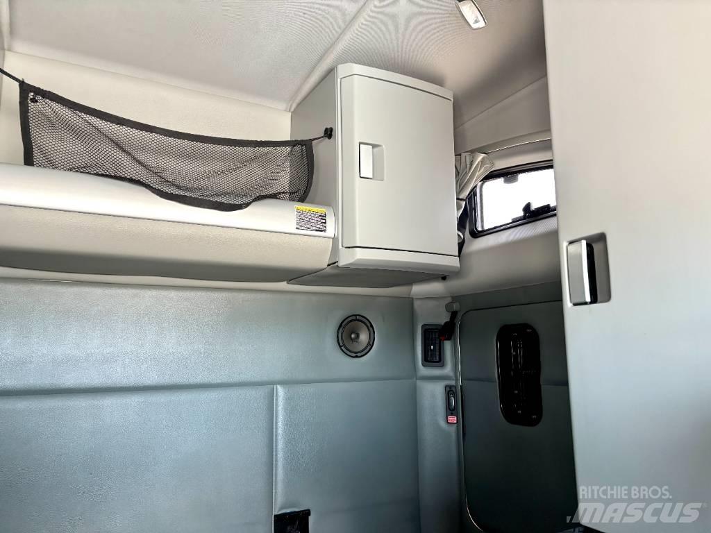 Kenworth T 880 曳引機組件