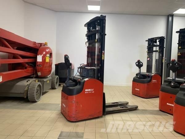 Manitou ES614 自走式堆積機