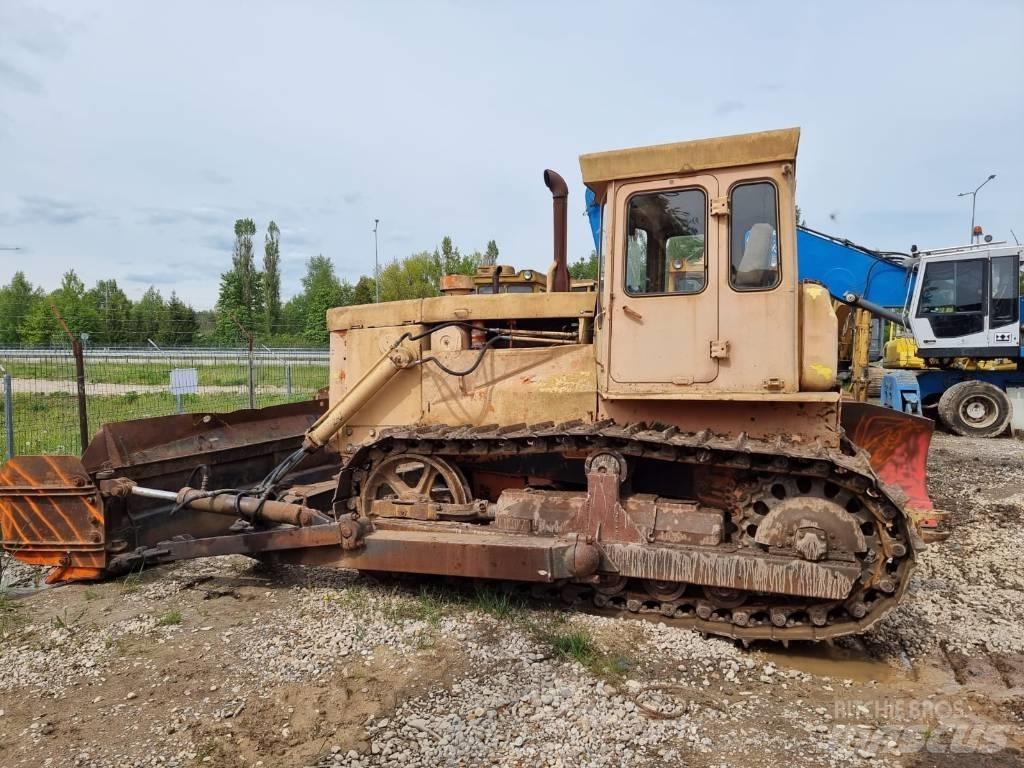 CAT T 130 履帶推土機
