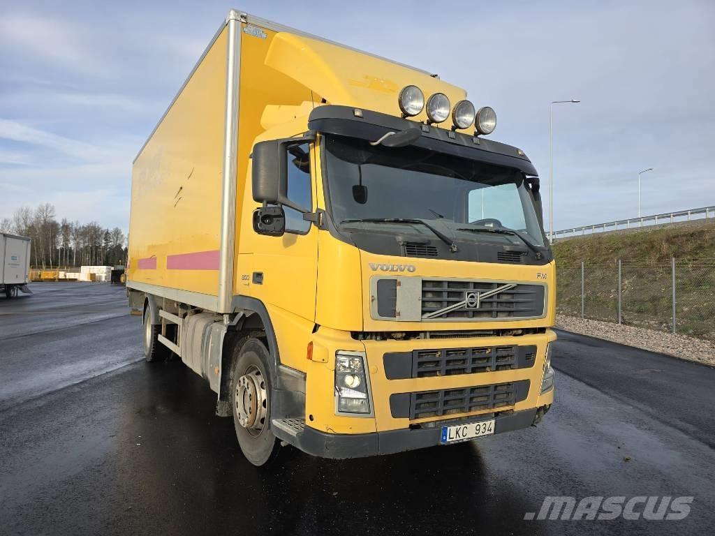 Volvo FM 300 貨箱式卡車