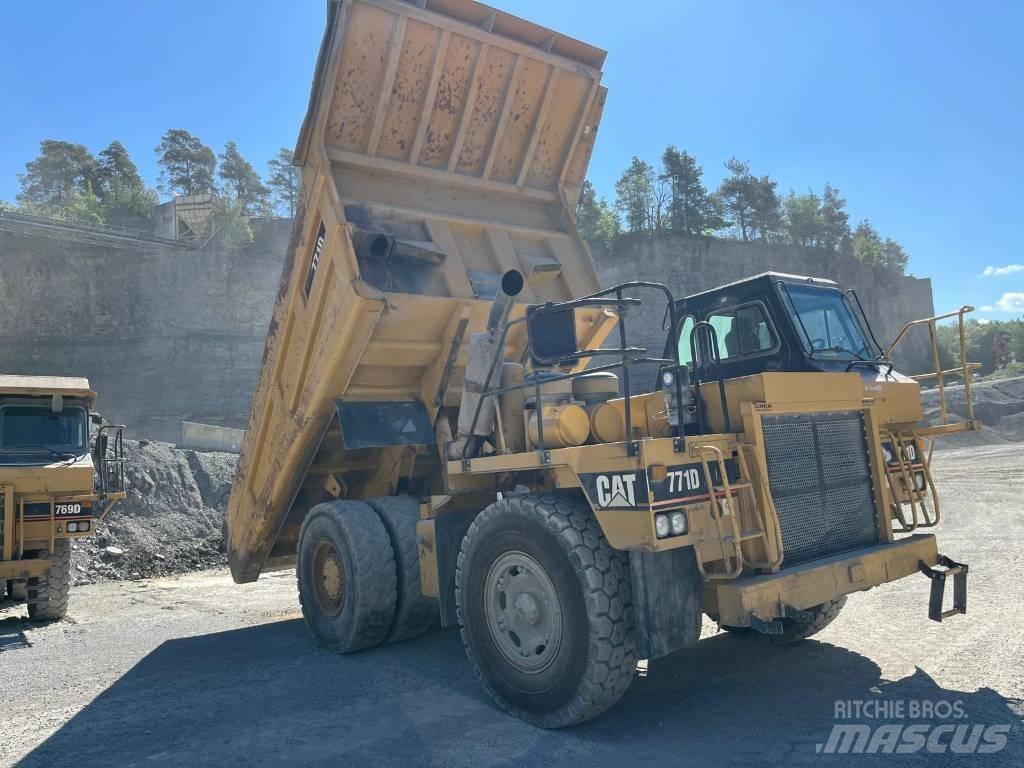 CAT 771D 剛性傾卸卡車
