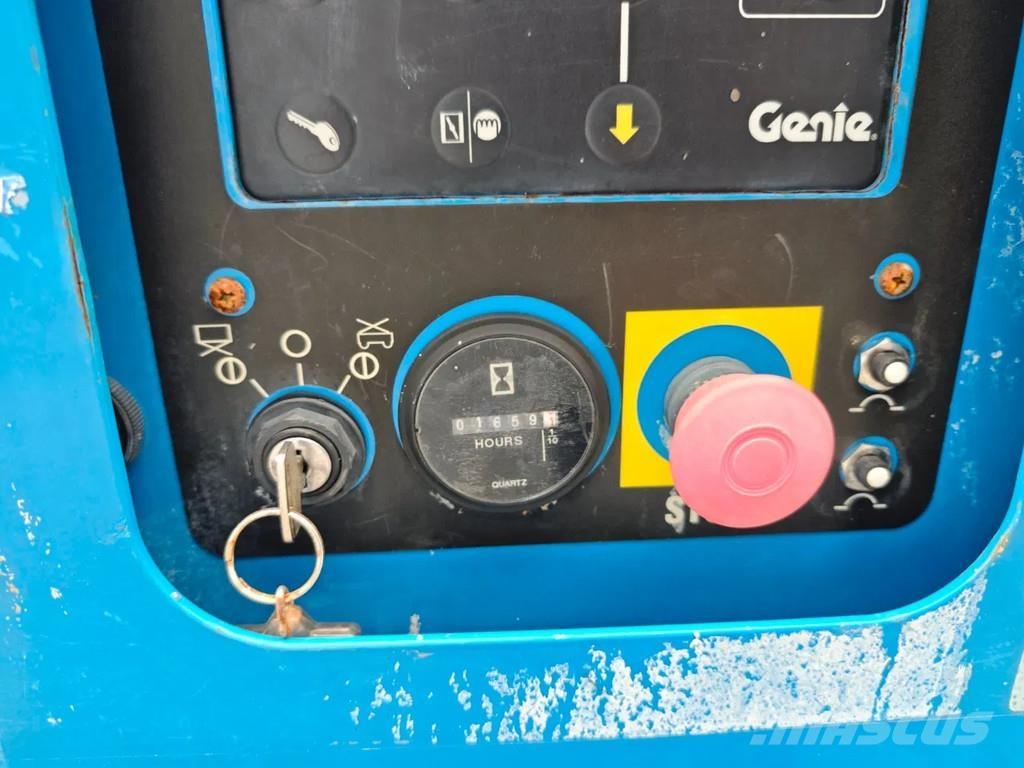 Genie GS 3369 4x4 剪式升降機