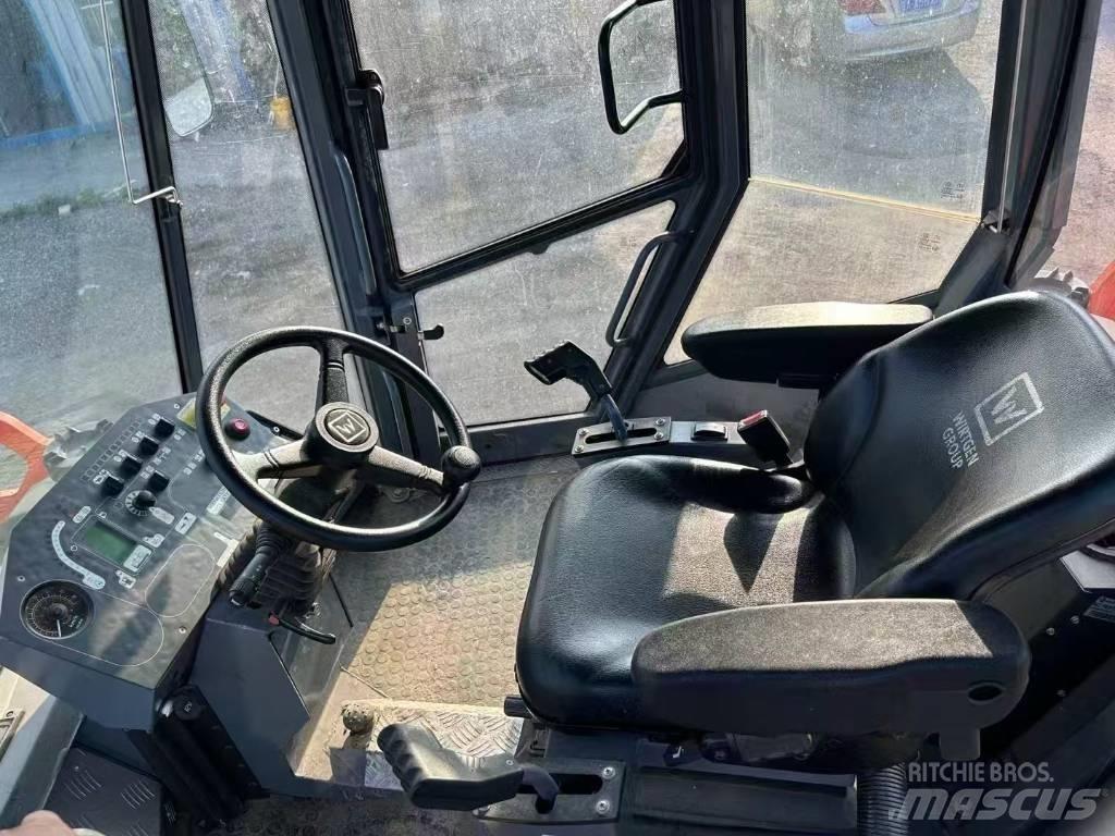 Bobcat S 300 滑移轉向裝載機