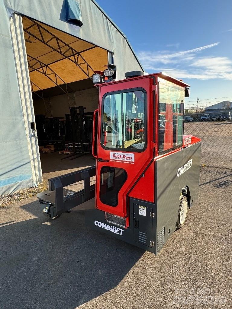Combilift C3000ET 四向前伸式堆高機(叉車)
