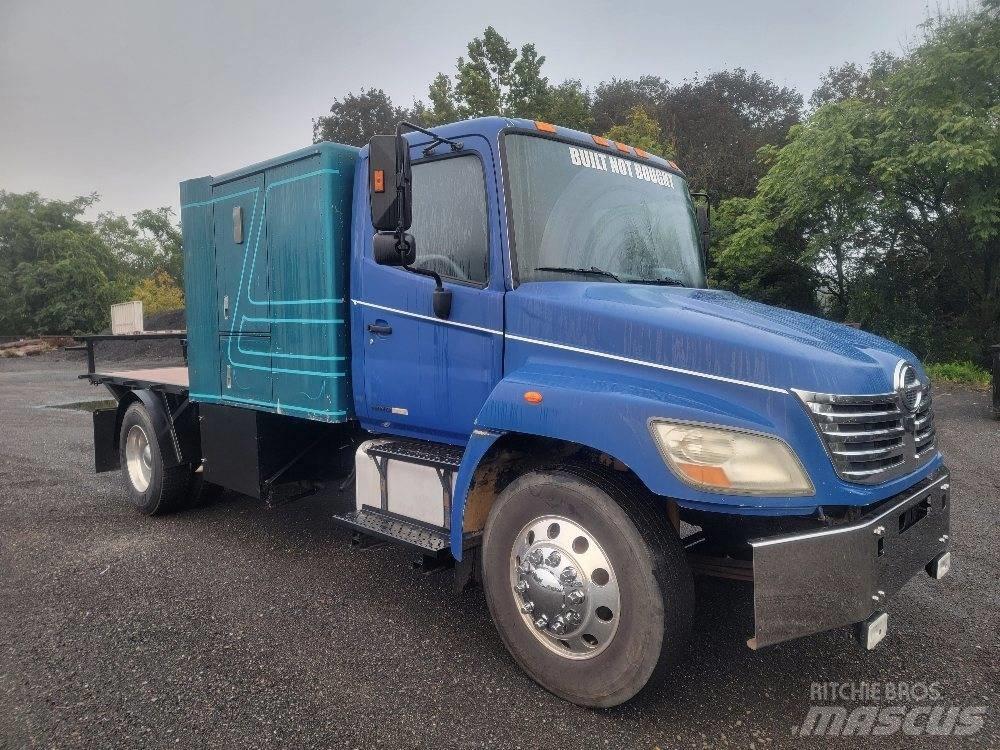 Hino 338 平板式/側卸式卡車