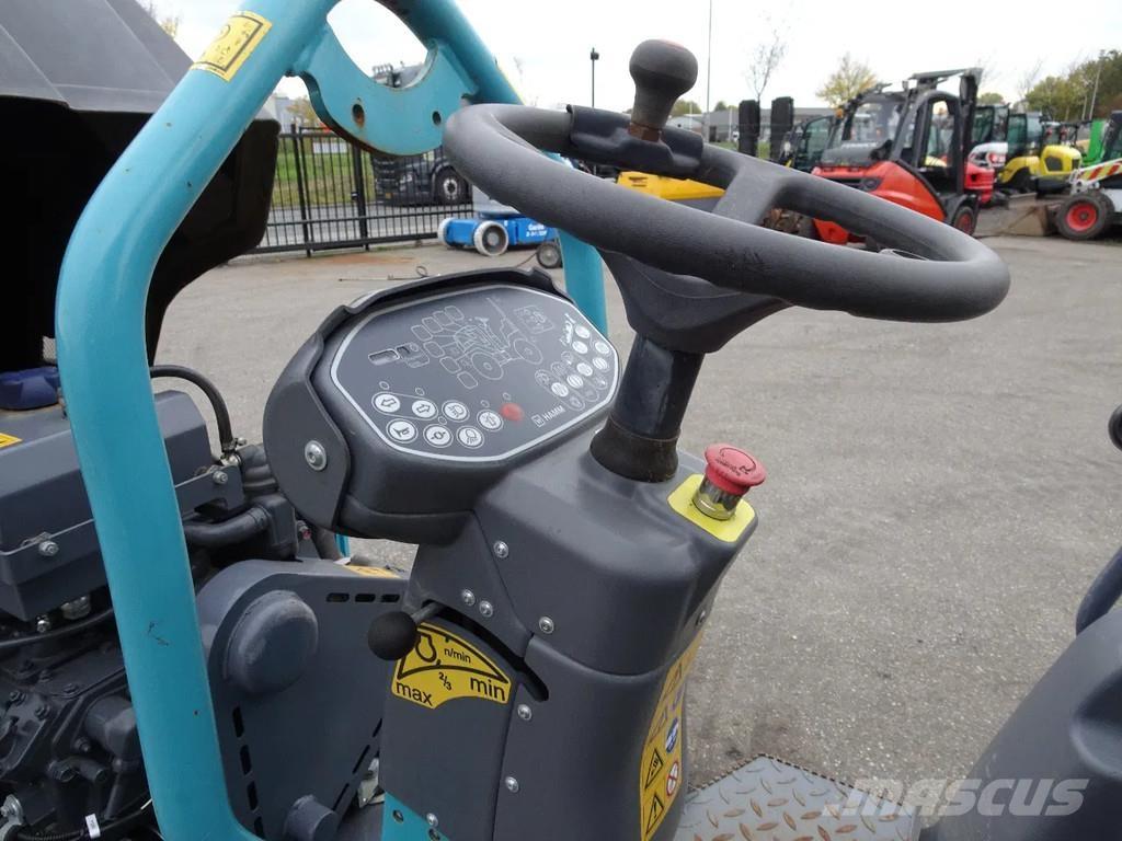 Hamm HD12VV 雙輪滾壓機