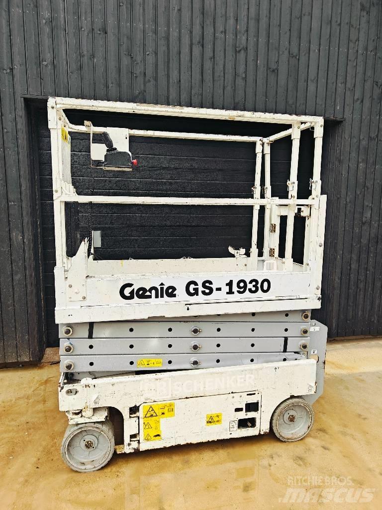 Genie 1930es 剪式升降機