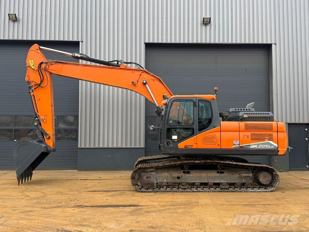 Doosan DX225LC-7 特殊挖土機/掘鑿機/挖掘機