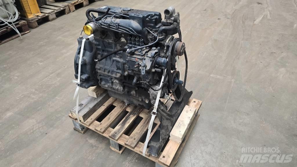 Kubota V2403 引擎/發動機