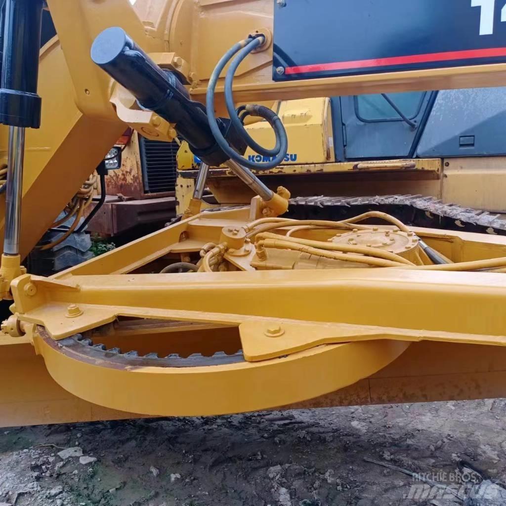 CAT 140 K 平土機