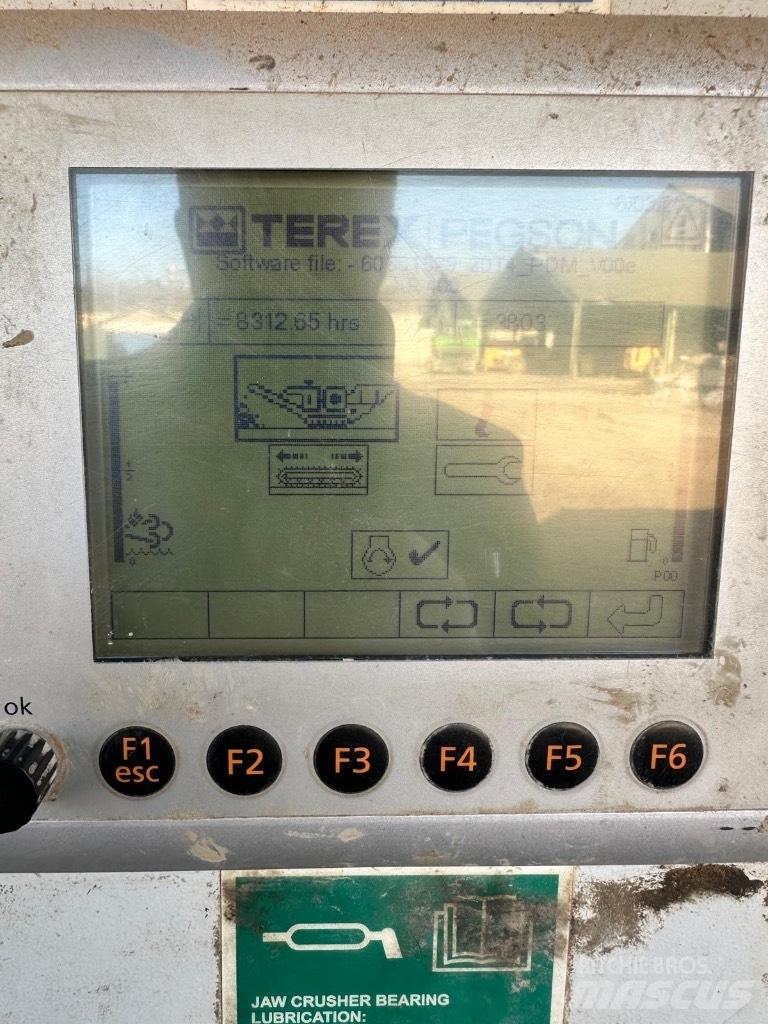 PowerScreen PTR400 移動式壓碎機