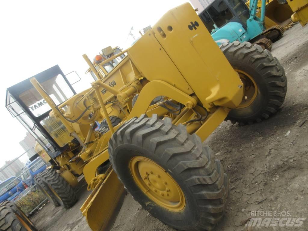 Komatsu GD 623 平土機
