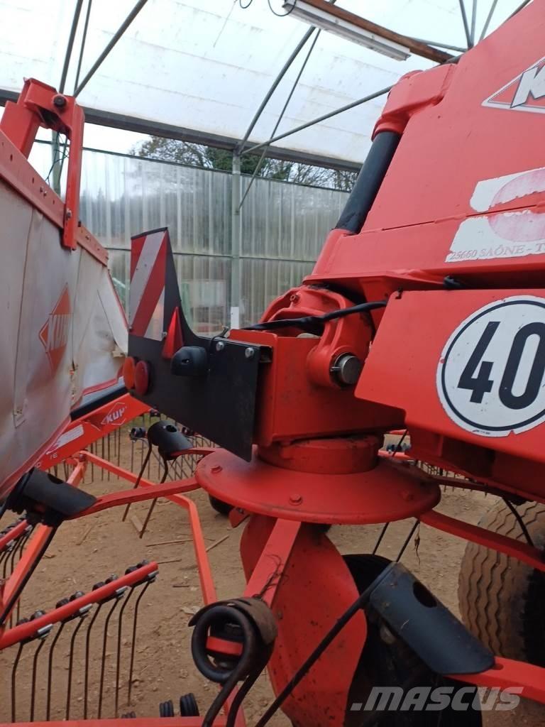 Kuhn GF 13012 耙與翻草機