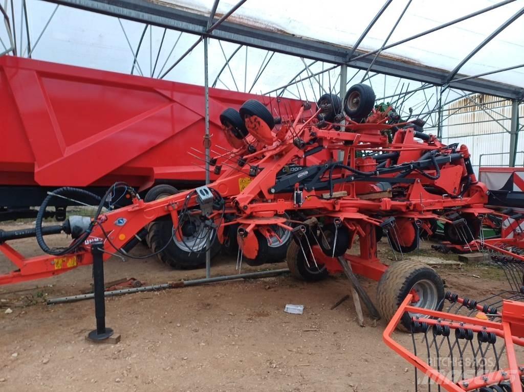 Kuhn GF 13012 耙與翻草機