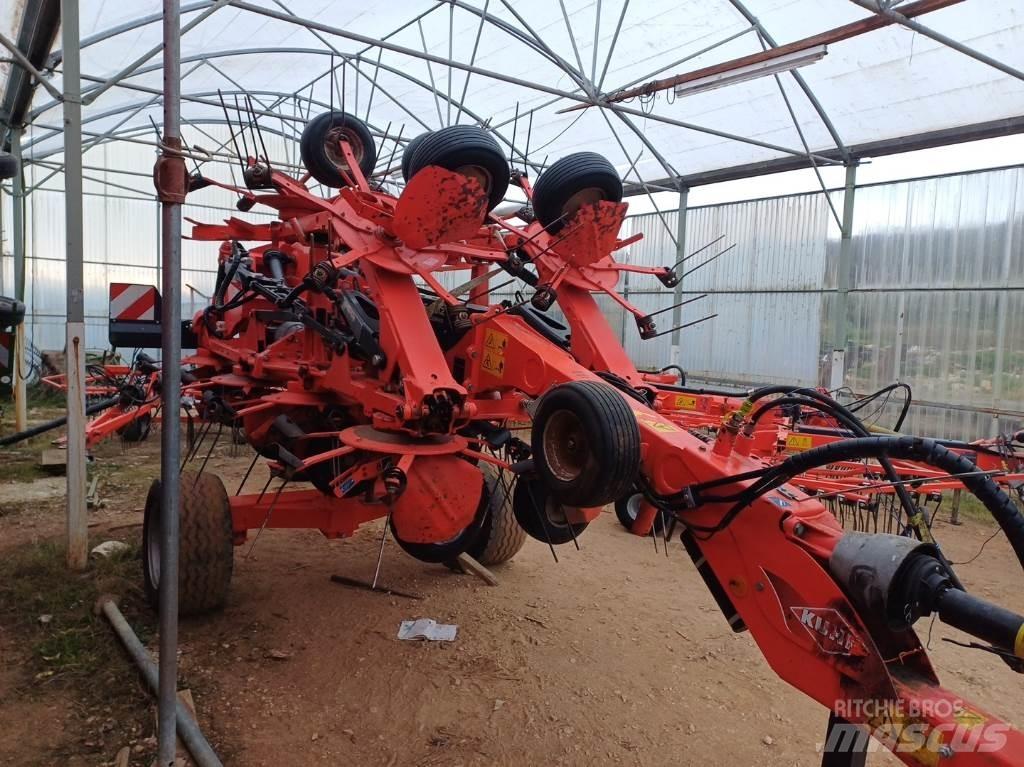 Kuhn GF 13012 耙與翻草機