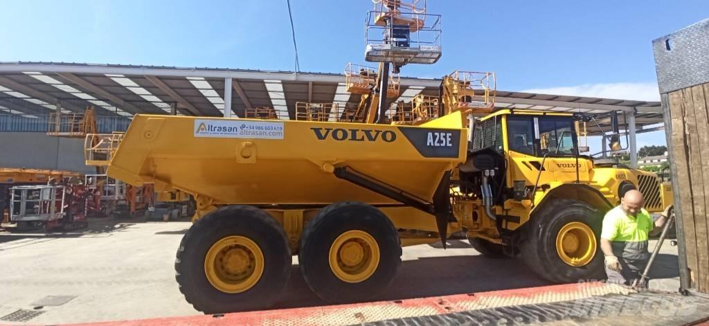 Volvo A 25 E 鉸接式起吊車