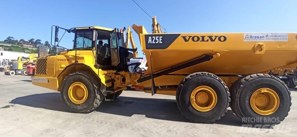 Volvo A 25 E 鉸接式起吊車