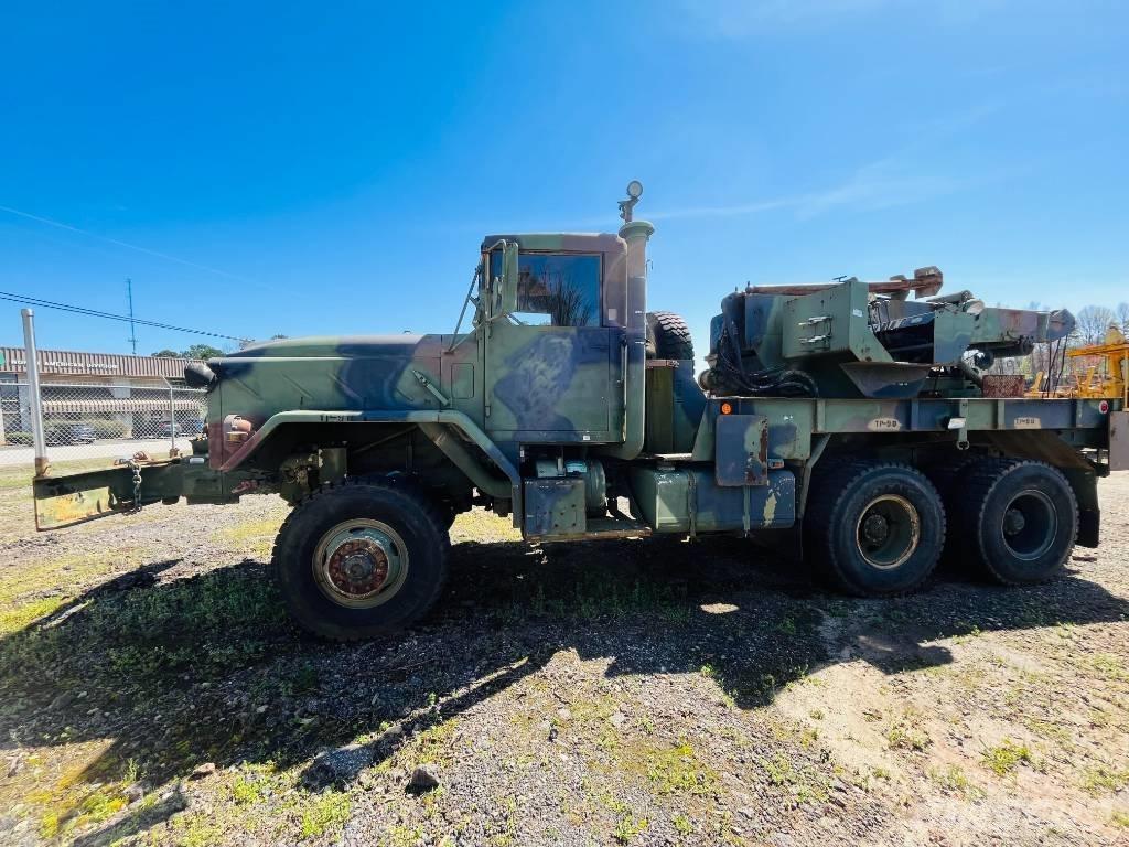 AM General M936 救援車