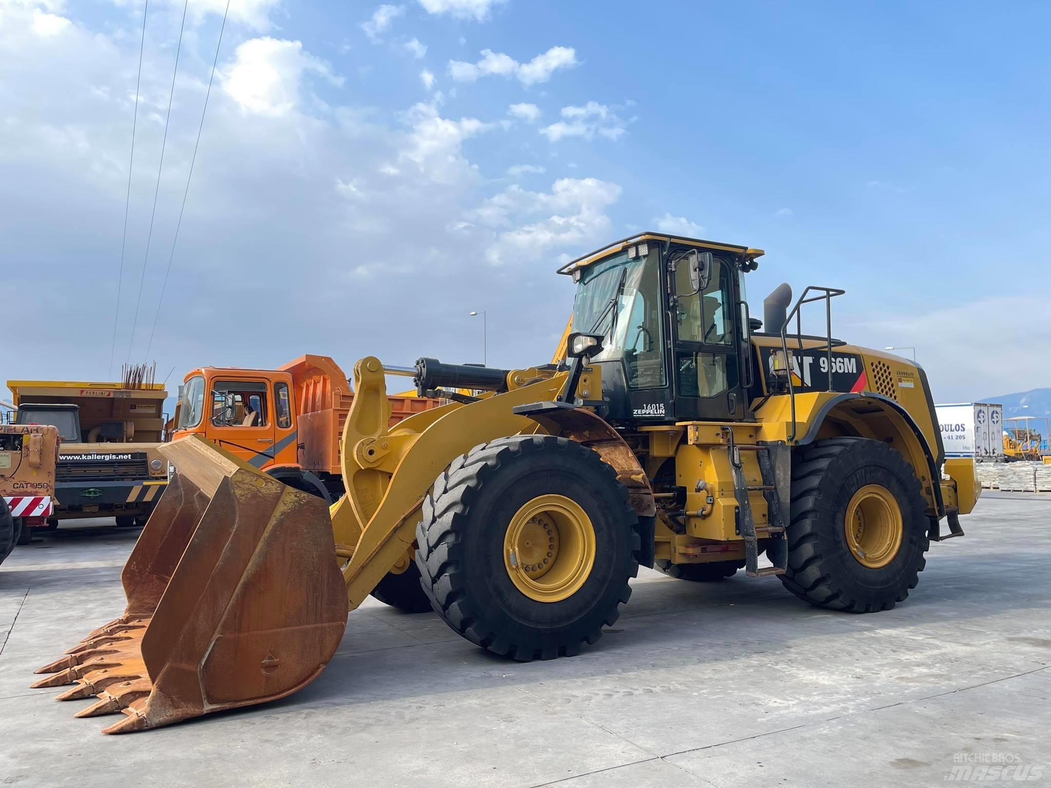 CAT 966M 輪胎式裝載機
