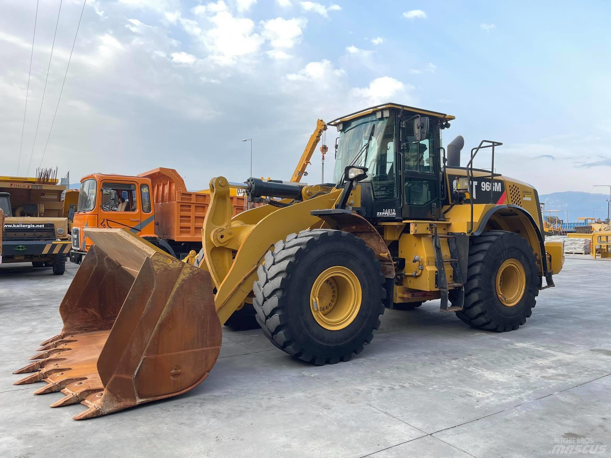 CAT 966M 輪胎式裝載機