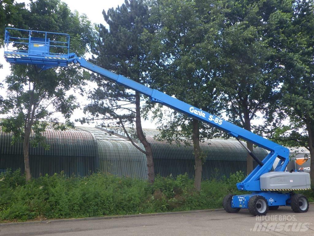 Genie S85 伸縮臂高空作業車
