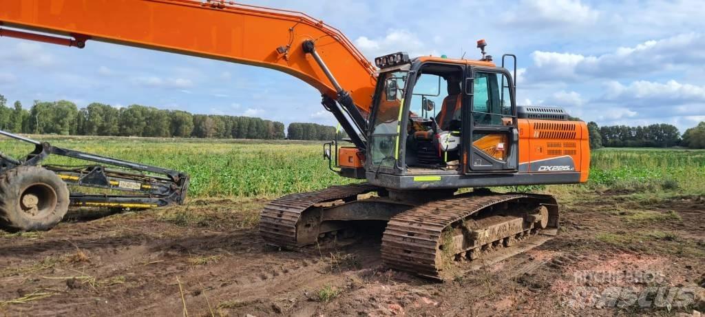 Doosan DX 225 LC-5 履帶式 挖土機/掘鑿機/挖掘機