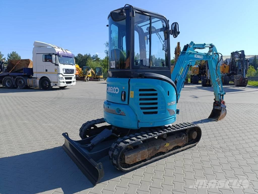 Kobelco SK25SR-6 小型挖土機/掘鑿機<7t(小型挖掘機)