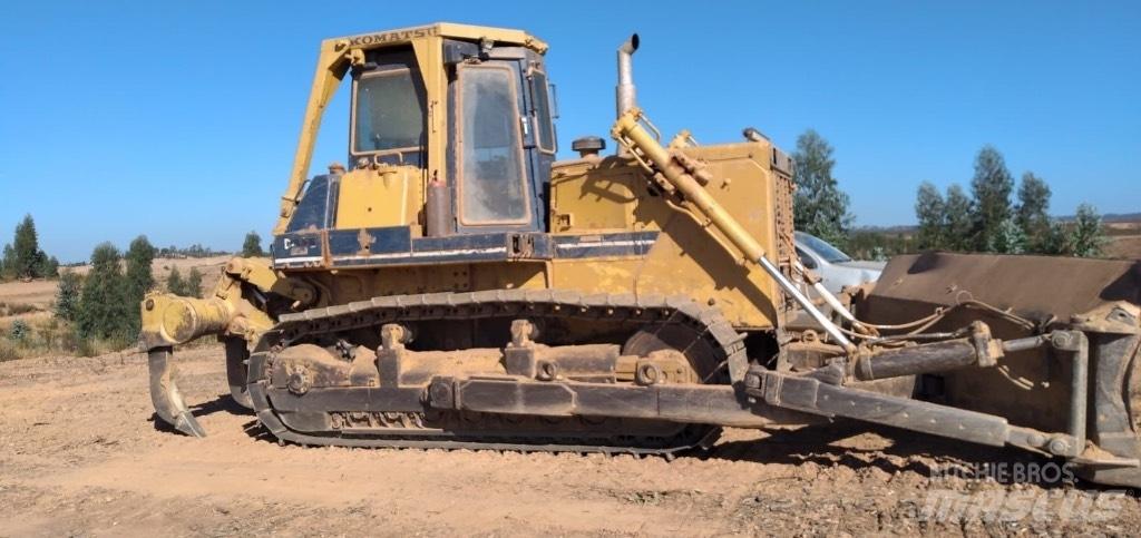Komatsu D 85 E-21 履帶推土機