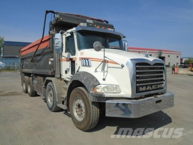 Mack GU813 傾卸式卡車