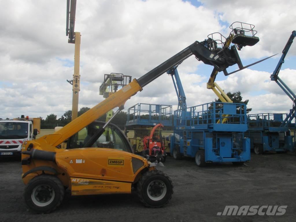 Manitou MT 625 伸縮臂操作車