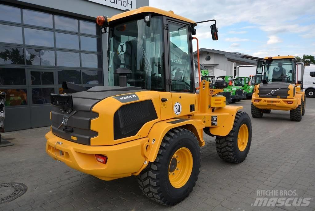 Volvo L 35 HS 輪胎式裝載機
