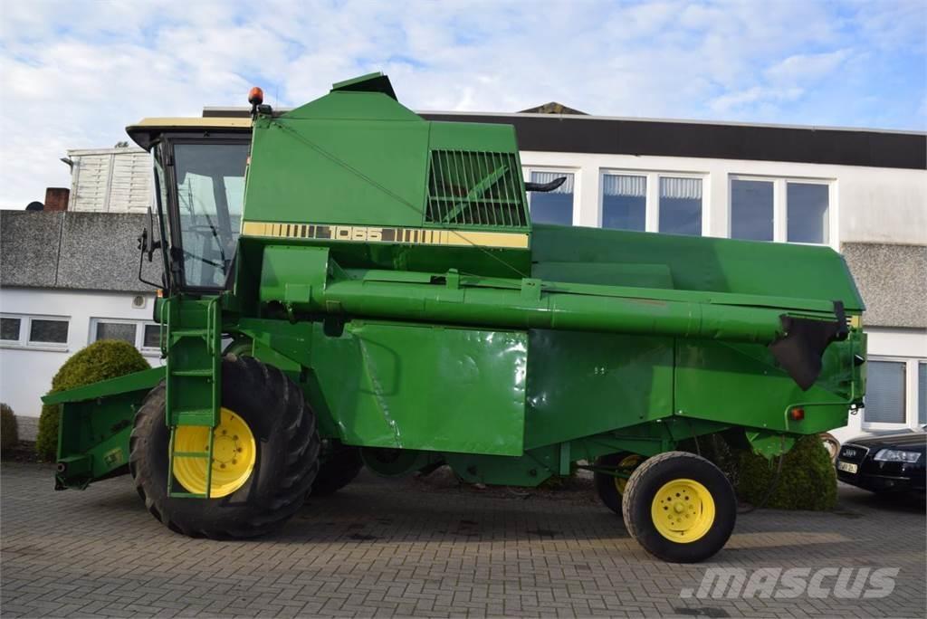 John Deere 1065 聯合收穫機