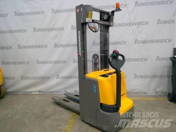 Jungheinrich EJC 216 行走控制式堆積機