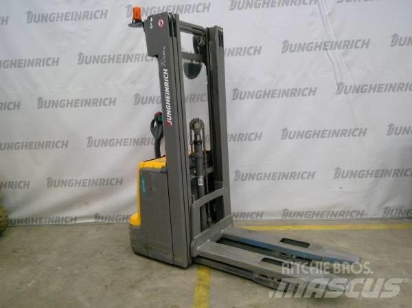 Jungheinrich EJC 216 行走控制式堆積機
