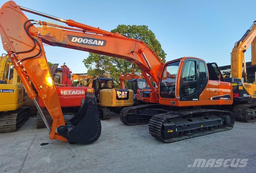 Doosan DX 225 LC 履帶式 挖土機/掘鑿機/挖掘機