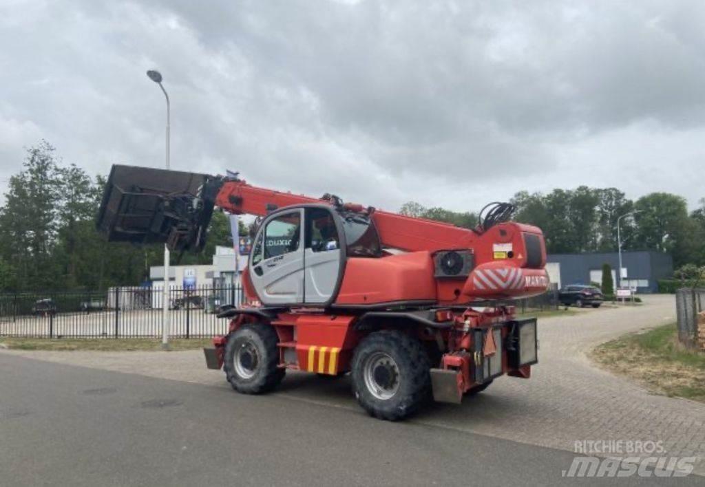 Manitou MRT2540 伸縮臂操作車