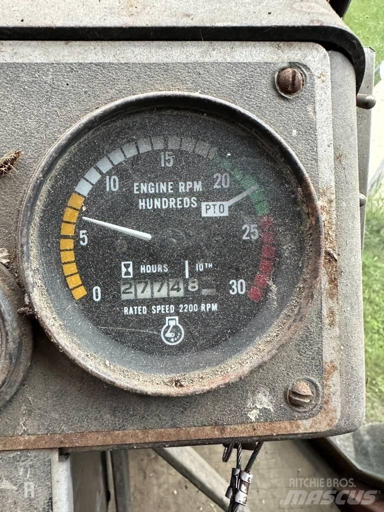 White 2-155 曳引機
