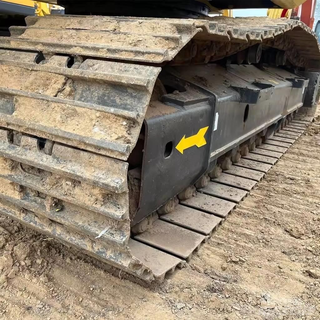 Komatsu PC 220 履帶式 挖土機/掘鑿機/挖掘機