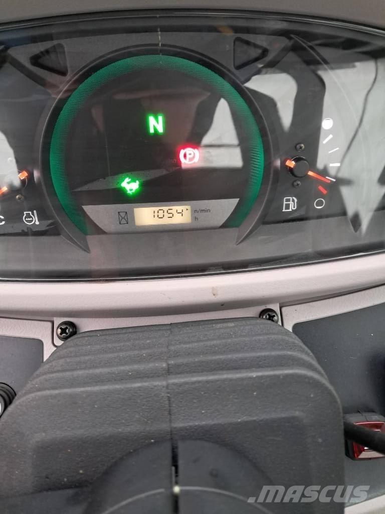 Kubota R 090 輪胎式裝載機