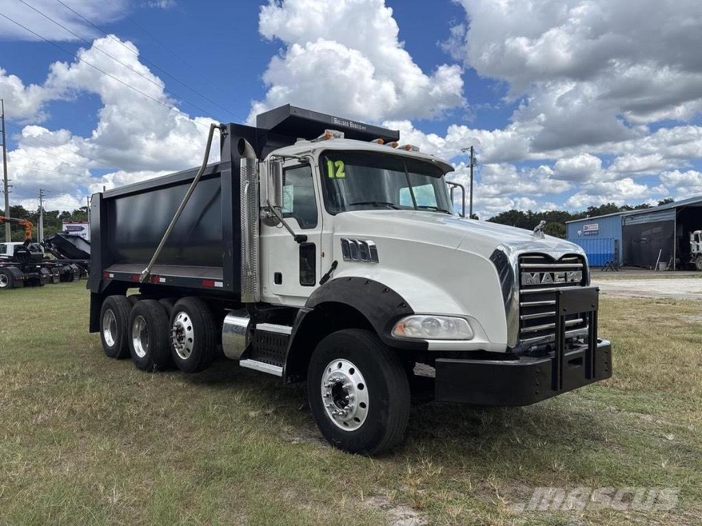 Mack GRANITE GU813 傾卸式卡車