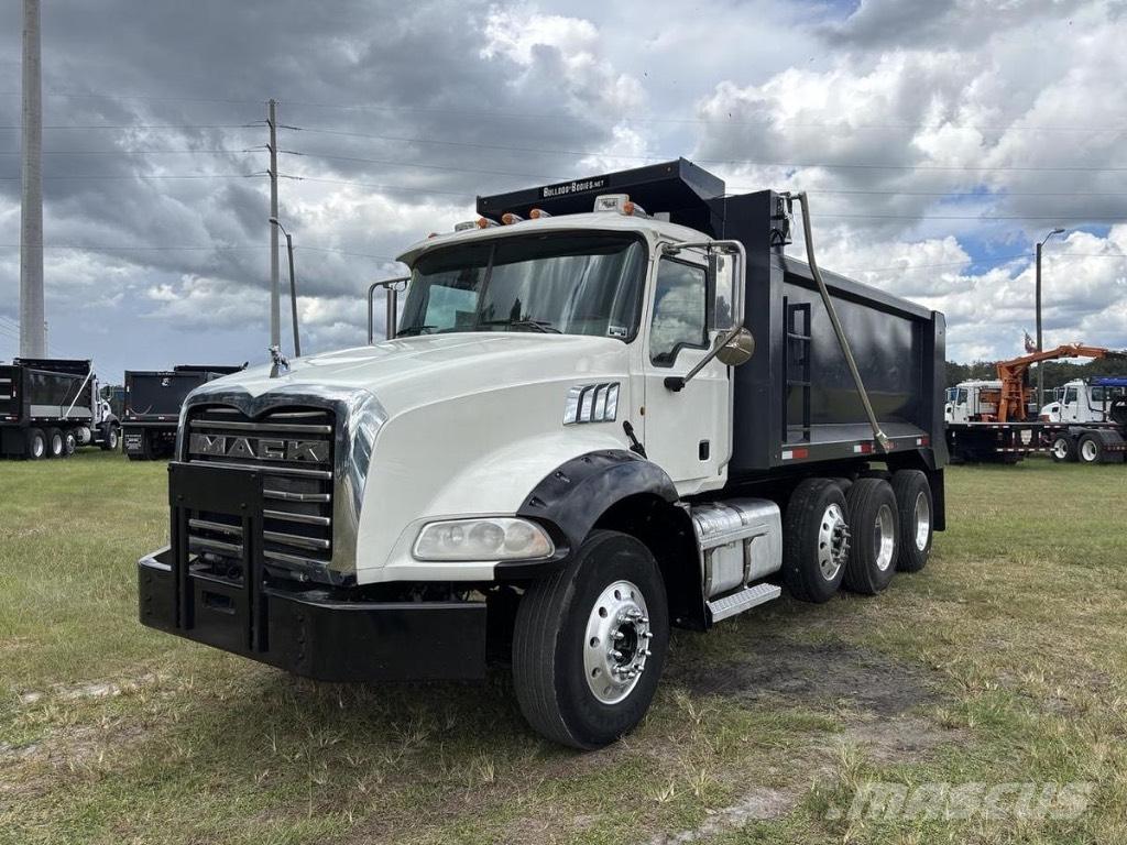 Mack GRANITE GU813 傾卸式卡車