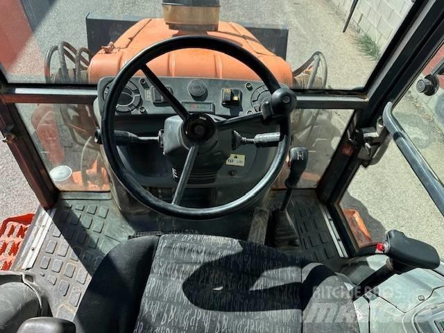 Fiat-Hitachi FB 100 反鏟裝載機