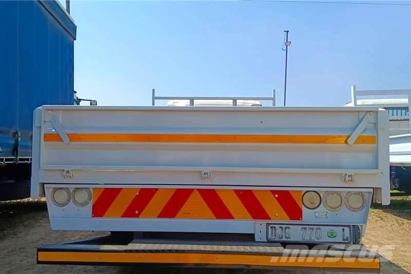 Isuzu NPR400 其他貨車