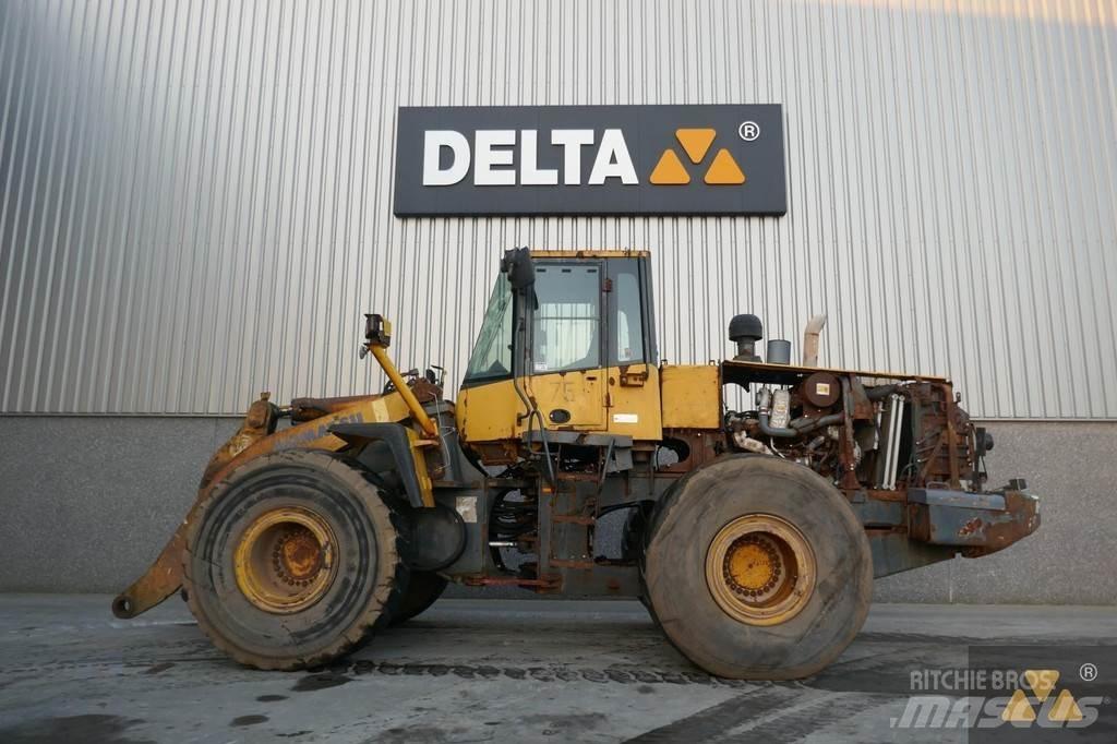 Komatsu WA470-6 輪胎式裝載機