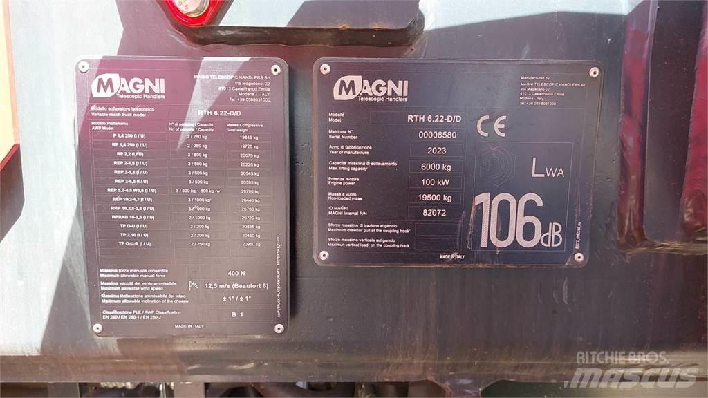 Magni RTH6.22 伸縮臂操作車