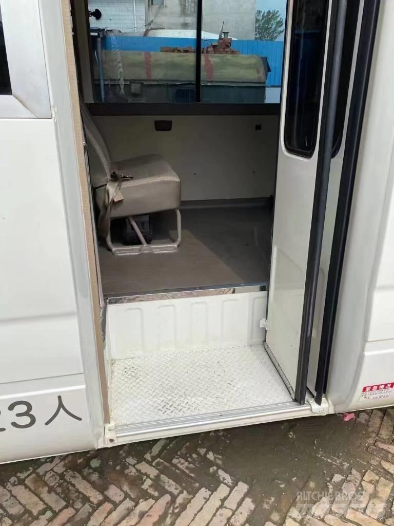 Toyota Coaster Bus 迷你巴士